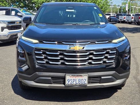 Used 2025 Chevrolet Equinox LT FWD image 2
