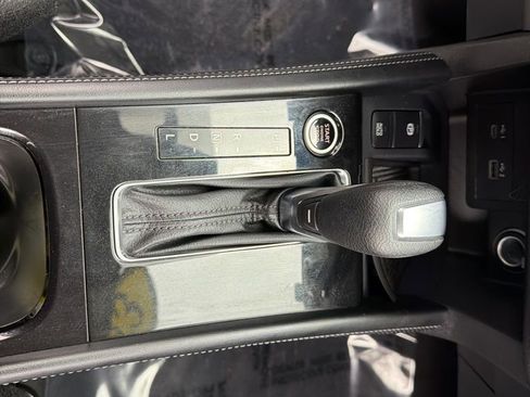 Used 2023 Nissan Kicks SV FWD image 15