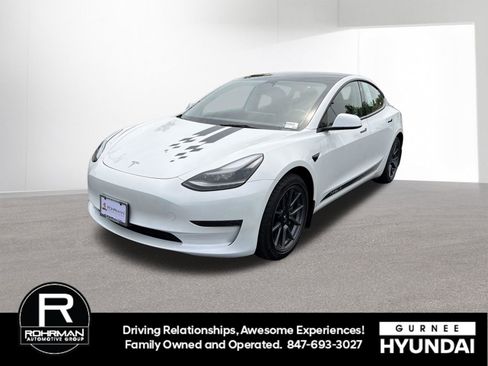 Used 2023 Tesla Model 3 Standard Range RWD image 1