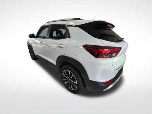 Used 2024 Chevrolet TrailBlazer LT w/ LT Cold Weather Package image 7