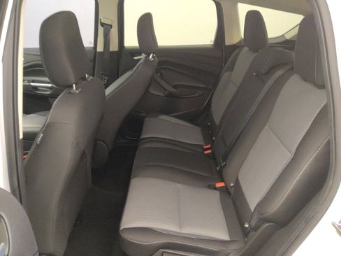 Used 2019 Ford Escape SE FWD image 18
