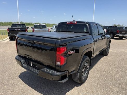 Used 2024 Chevrolet Colorado Z71 w/ Z71 Convenience Package 2 AWD/4WD image 9