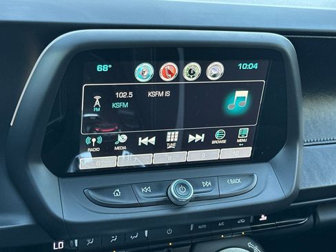 Used 2018 Chevrolet Camaro SS image 19