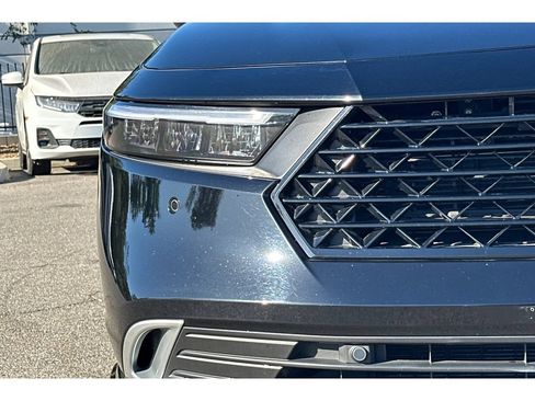 Used 2025 Honda Accord Touring image 17