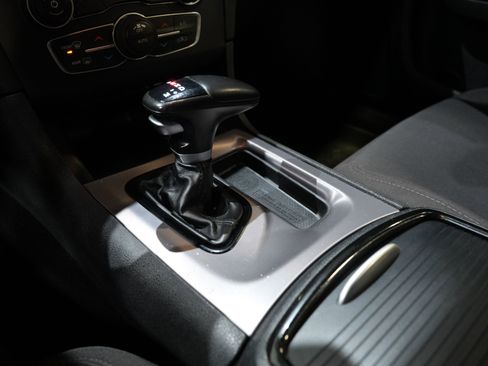 Used 2019 Dodge Charger R/T w/ Blacktop Package image 45