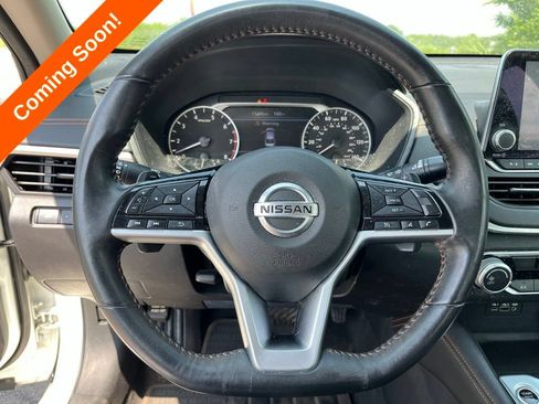 Used 2021 Nissan Altima 2.5 SR FWD image 17