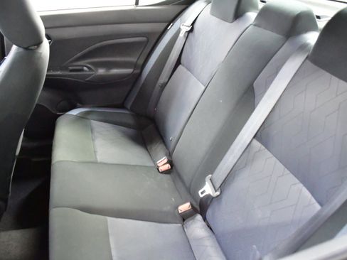 Used 2025 Nissan Versa SV FWD image 10