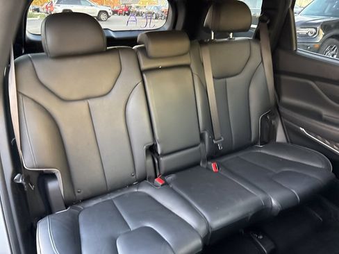 Used 2023 Hyundai Santa Fe Limited image 9