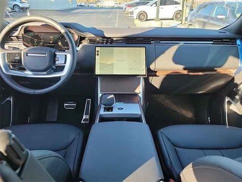 New 2025 Land Rover Range Rover SE image 25