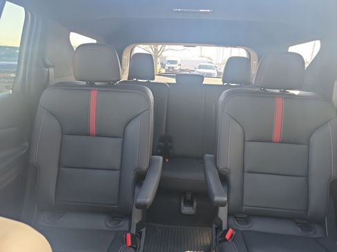 Used 2024 Chevrolet Traverse RS w/ LPO, Floor Liner Package image 39