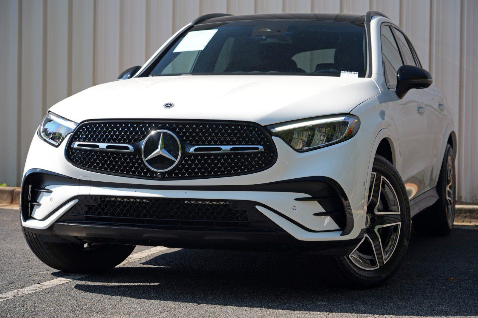 Used 2025 Mercedes-Benz GLC 350e 4MATIC w/ AMG Line image 3