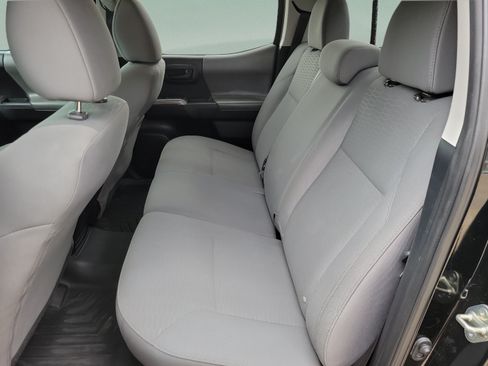 Used 2019 Toyota Tacoma SR5 AWD/4WD image 25