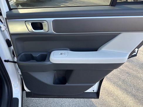 New 2026 Hyundai Santa Fe SE FWD image 17
