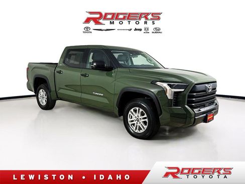 Used 2023 Toyota Tundra SR5 w/ SR5 Convenience Package image 1