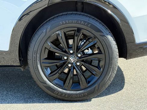 Used 2024 Buick Envista Sport Touring image 17