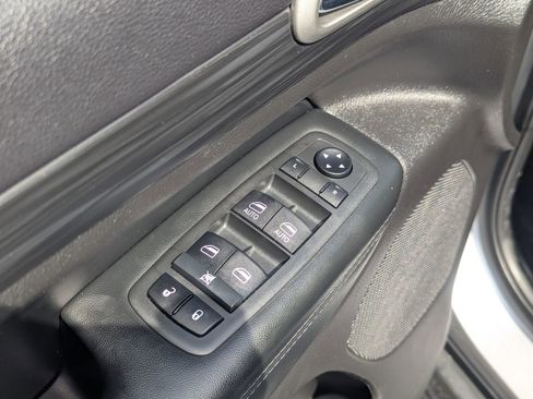 Used 2019 Jeep Grand Cherokee Laredo w/ Laredo X Package RWD image 27