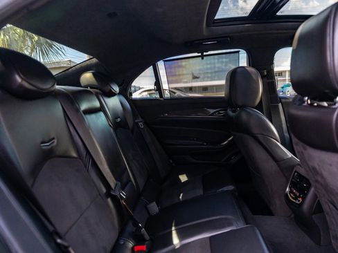 Used 2019 Cadillac CTS V w/ Luxury Package RWD image 45