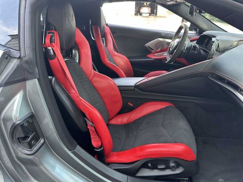 Used 2023 Chevrolet Corvette Stingray Preferred Cpe w/ Z51 Performance Package RWD image 19
