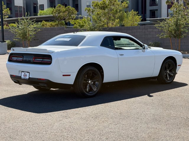 Used 2022 Dodge Challenger SXT RWD image 6