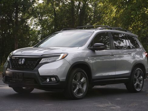 Used 2019 Honda Passport Touring image 1