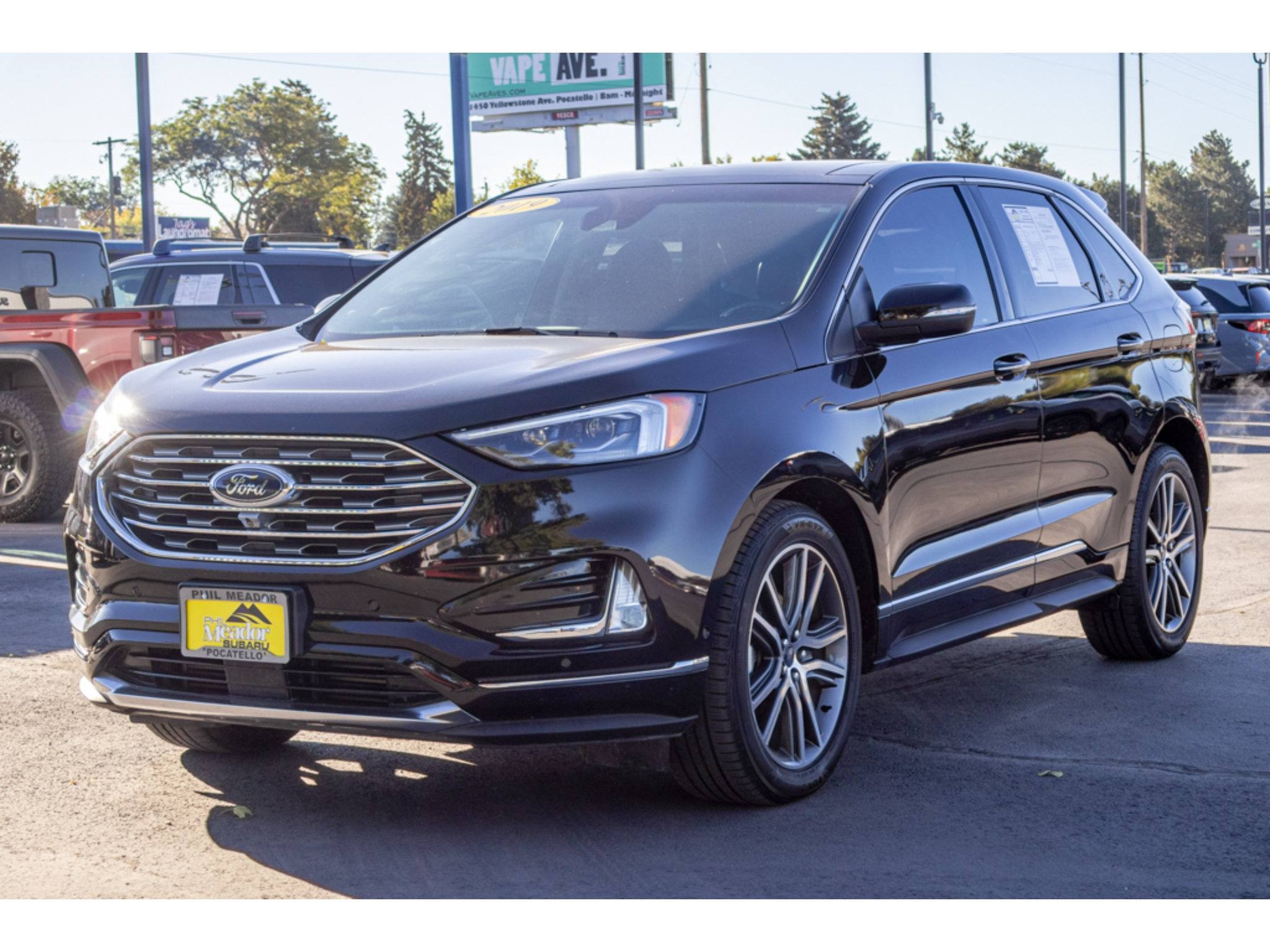 Used 2019 Ford Edge Titanium w/ Equipment Group 301A FWD image 7