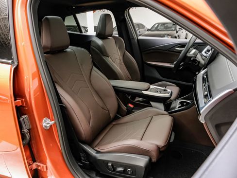 Used 2025 BMW X2 xDrive28i image 37