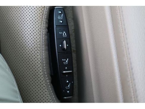 Used 2011 Mercedes-Benz E 350 Sedan image 10