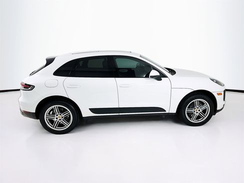 Used 2021 Porsche Macan image 9