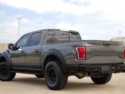 Used 2018 Ford F150 Raptor w/ Equipment Group 802A Luxury image 6