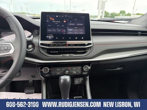 Used 2025 Jeep Compass Trailhawk AWD/4WD image 17