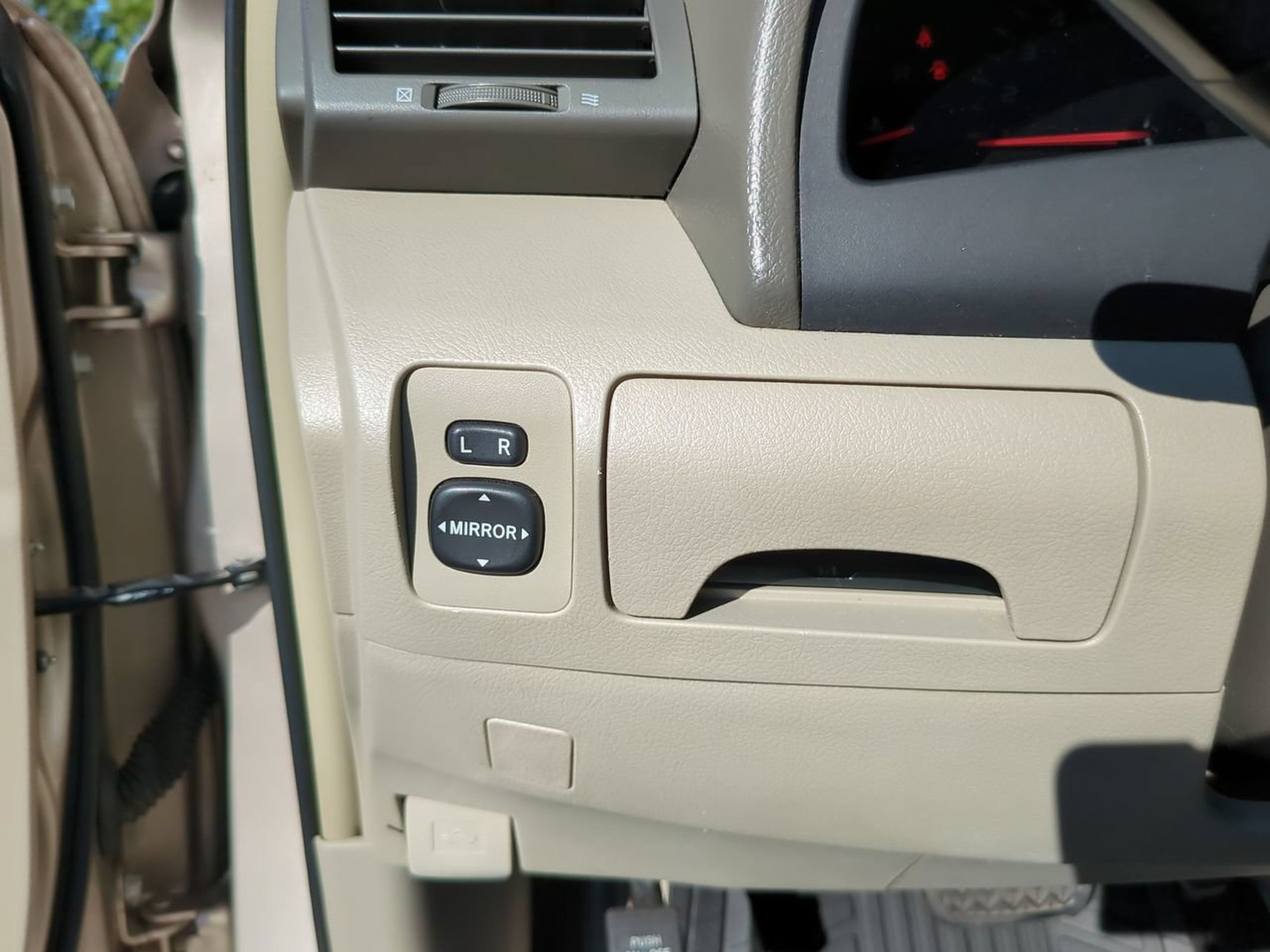 Used 2007 Toyota Camry LE FWD image 14
