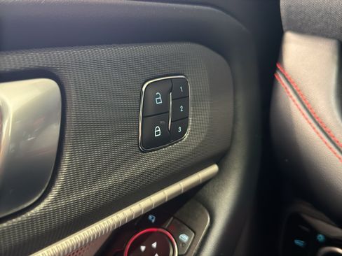 Used 2025 Ford Explorer ST AWD/4WD image 35