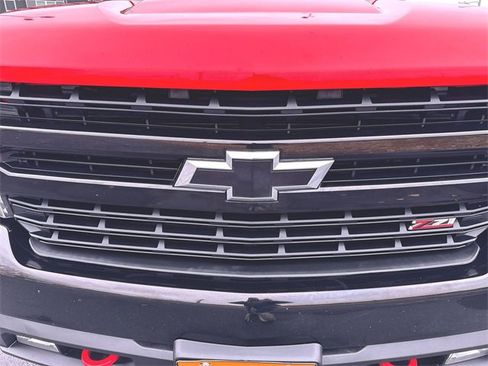 Used 2020 Chevrolet Silverado 1500 LT Trail Boss image 31