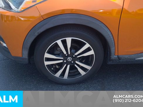 Used 2019 Nissan Kicks S FWD image 12