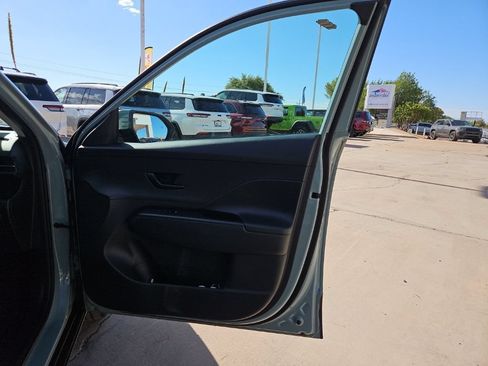 Used 2025 Hyundai Kona SEL FWD image 14