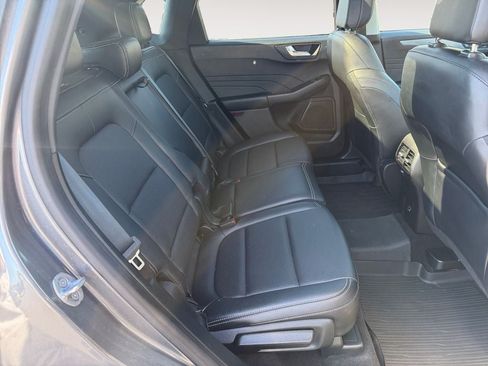 Used 2021 Ford Escape Titanium AWD/4WD image 23