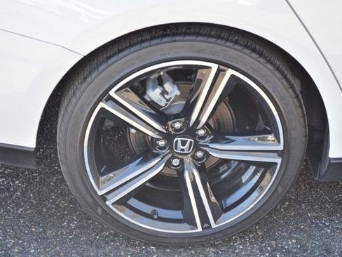 Used 2023 Honda Accord Sport image 11