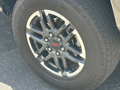 Used 2024 Toyota Tacoma TRD Sport AWD/4WD image 4