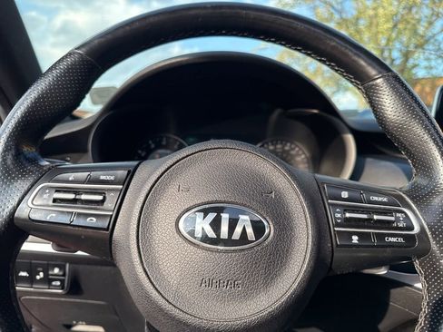 Used 2020 Kia Stinger GT2 image 9
