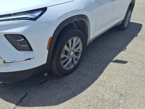 Certified 2026 Buick Enclave Preferred AWD/4WD image 4