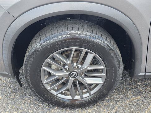 Used 2023 Nissan Rogue S FWD image 30