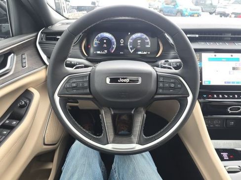 New 2026 Jeep Grand Cherokee L Limited image 15