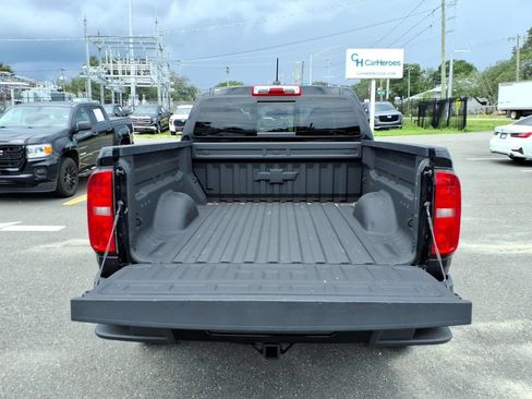 Used 2022 Chevrolet Colorado Z71 w/ Z71 Midnight Edition AWD/4WD image 18