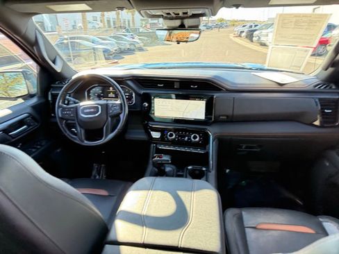 Used 2023 GMC Sierra 1500 AT4 w/ AT4 Premium Package image 19