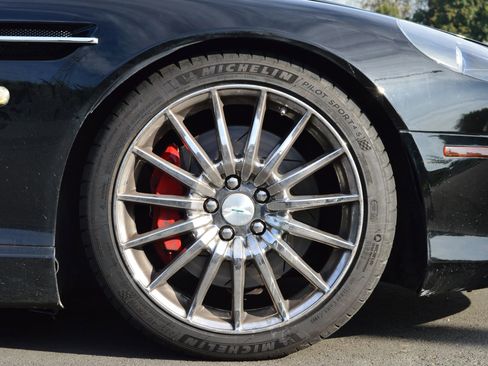 Used 2005 Aston Martin DB9 Volante image 10