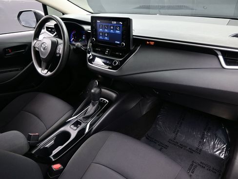 Used 2022 Toyota Corolla LE FWD image 14