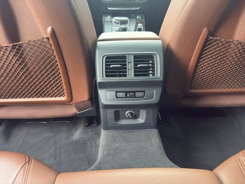 Used 2019 Audi Q5 2.0T Premium AWD/4WD image 12