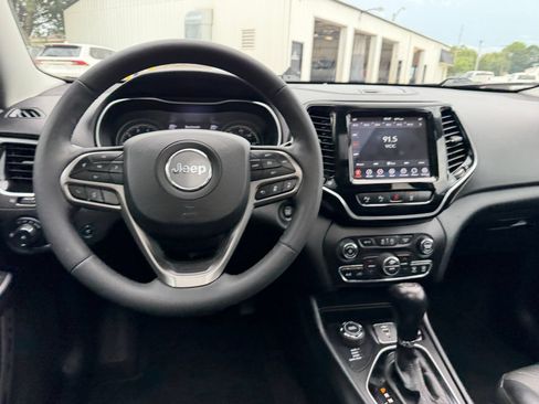 Used 2022 Jeep Cherokee Limited AWD/4WD image 13