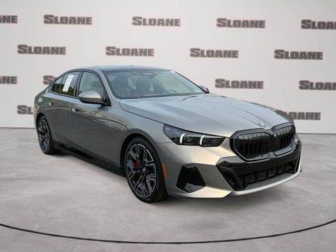Used 2025 BMW 550e xDrive w/ Executive Package AWD/4WD image 7