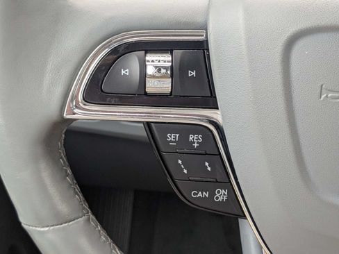 Used 2021 Lincoln Navigator L Reserve AWD/4WD image 29